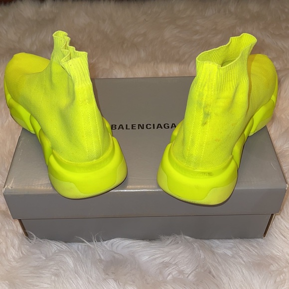 Authentic Knit sole monocolor fluorescent balenciaga shoes - Picture 2 of 7
